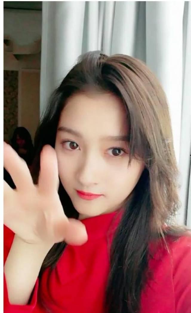 国产裙子自拍视频在线,国产裙子自拍视频魅力瞬间 第1张 国产裙子自拍视频在线,国产裙子自拍视频魅力瞬间 第1张